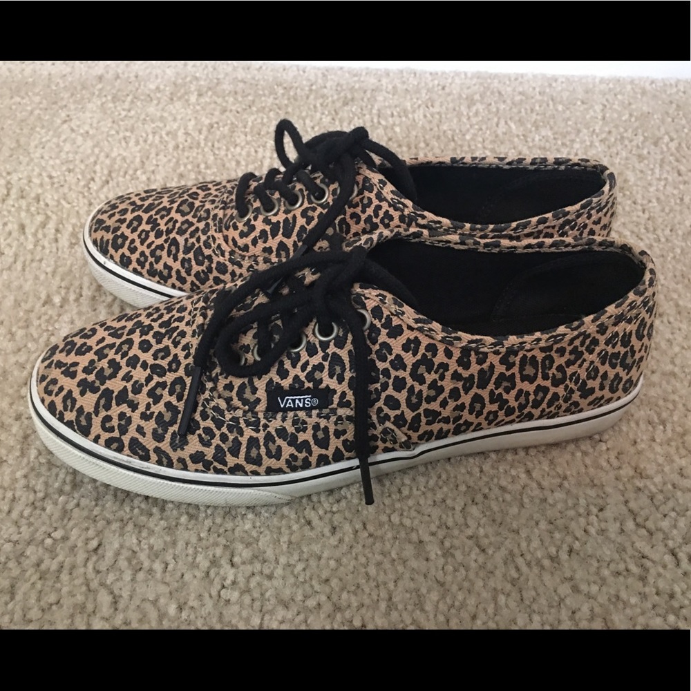 Vans leopard authentic lo pros